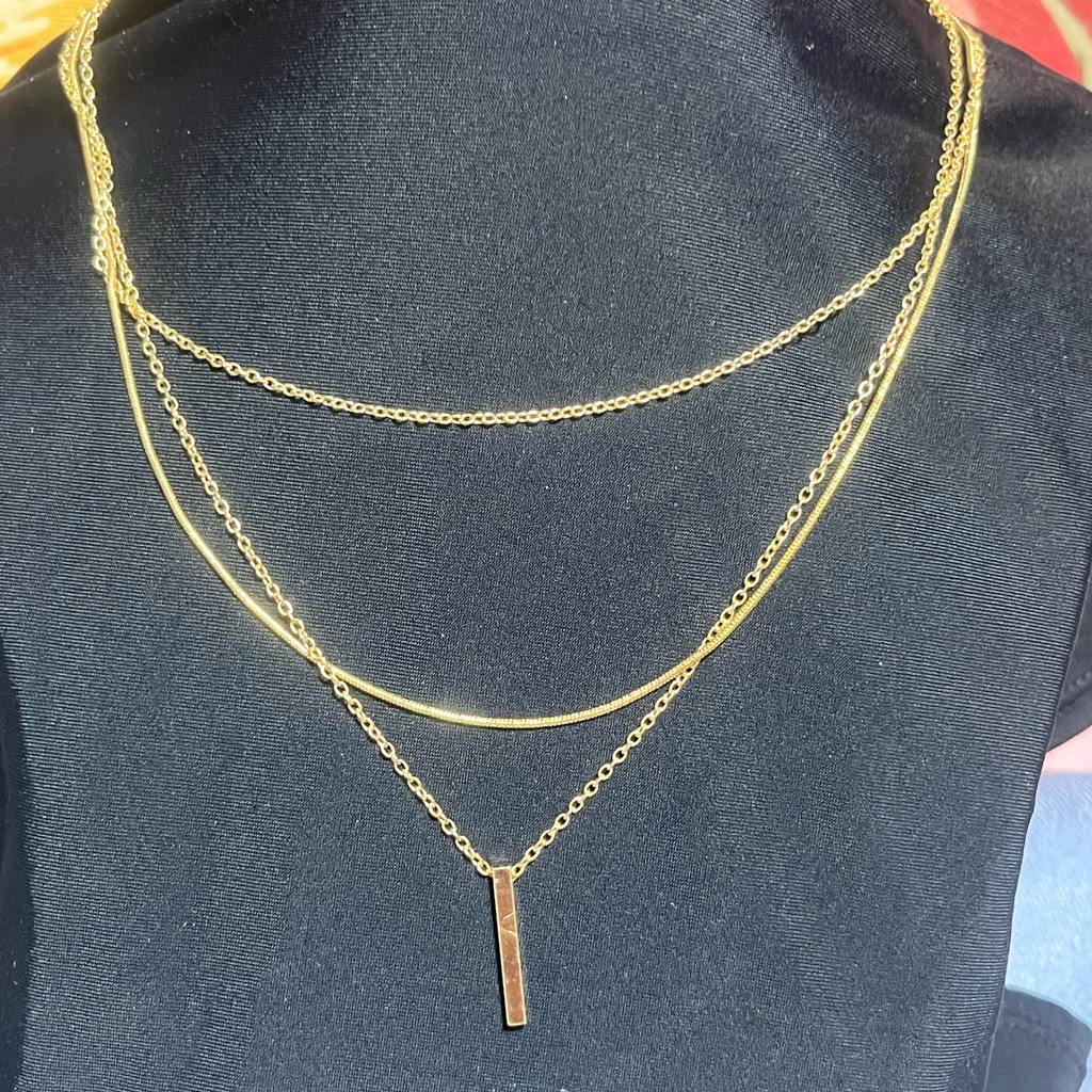 Chic Gold Layered Necklace